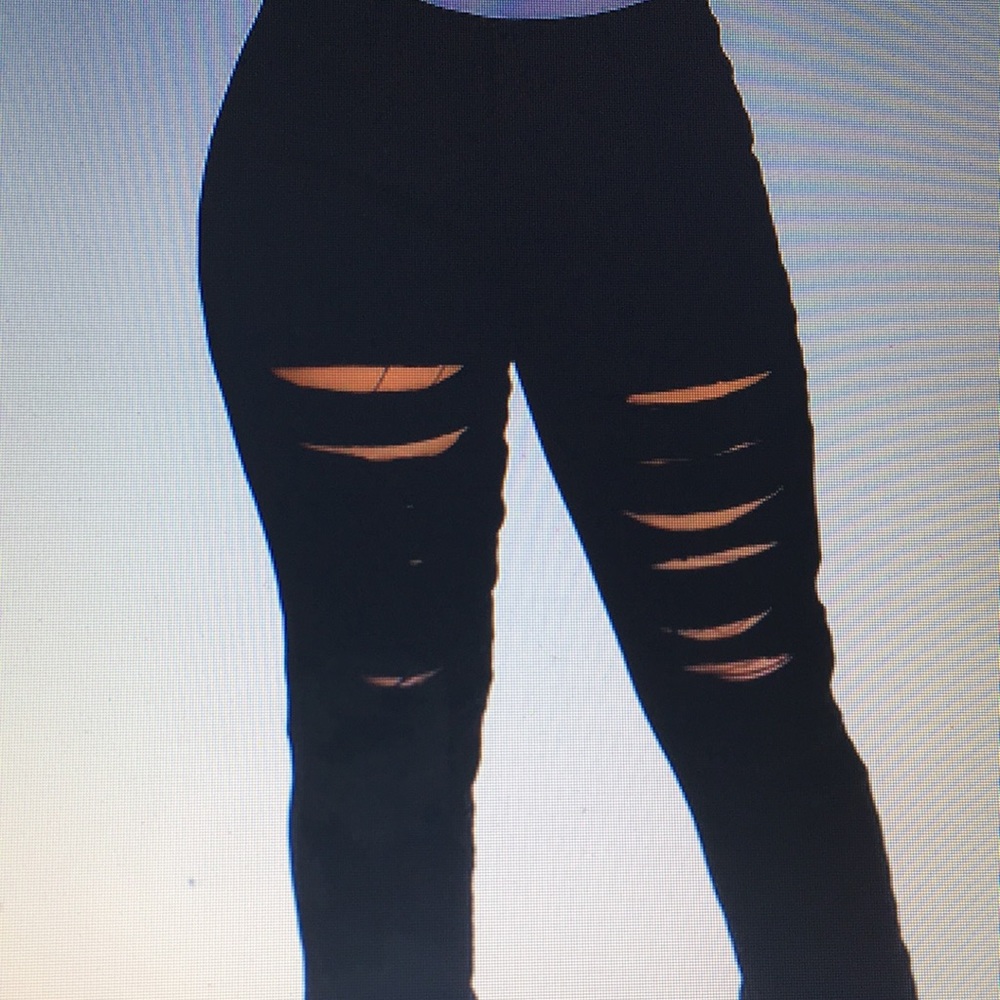 Plus Size Ripped Jeans - Picture 4 of 6